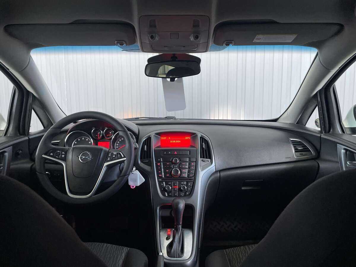 Купить Opel Astra, 2012, 98 086 км.. Фото: #8