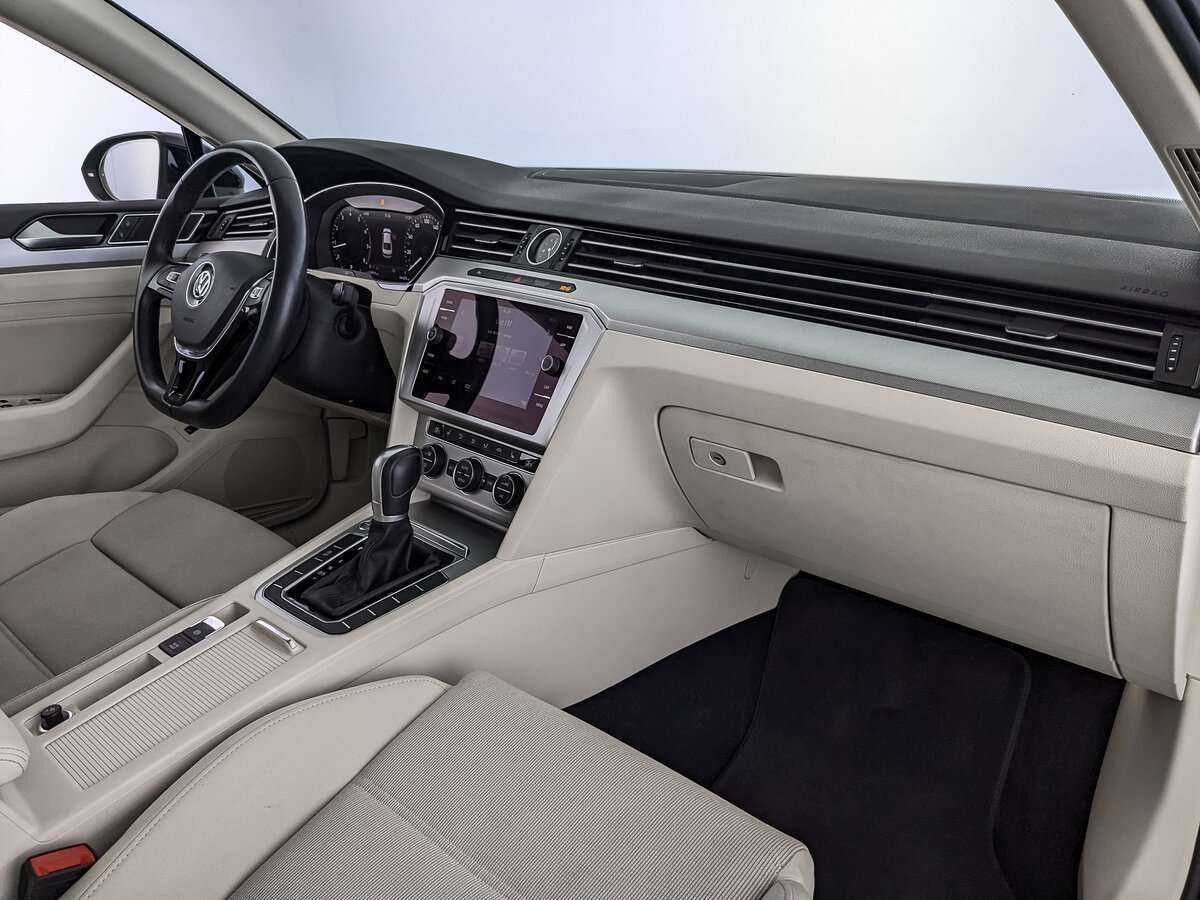 Купить Volkswagen Passat, 2018, 44 409 км.. Фото: #8