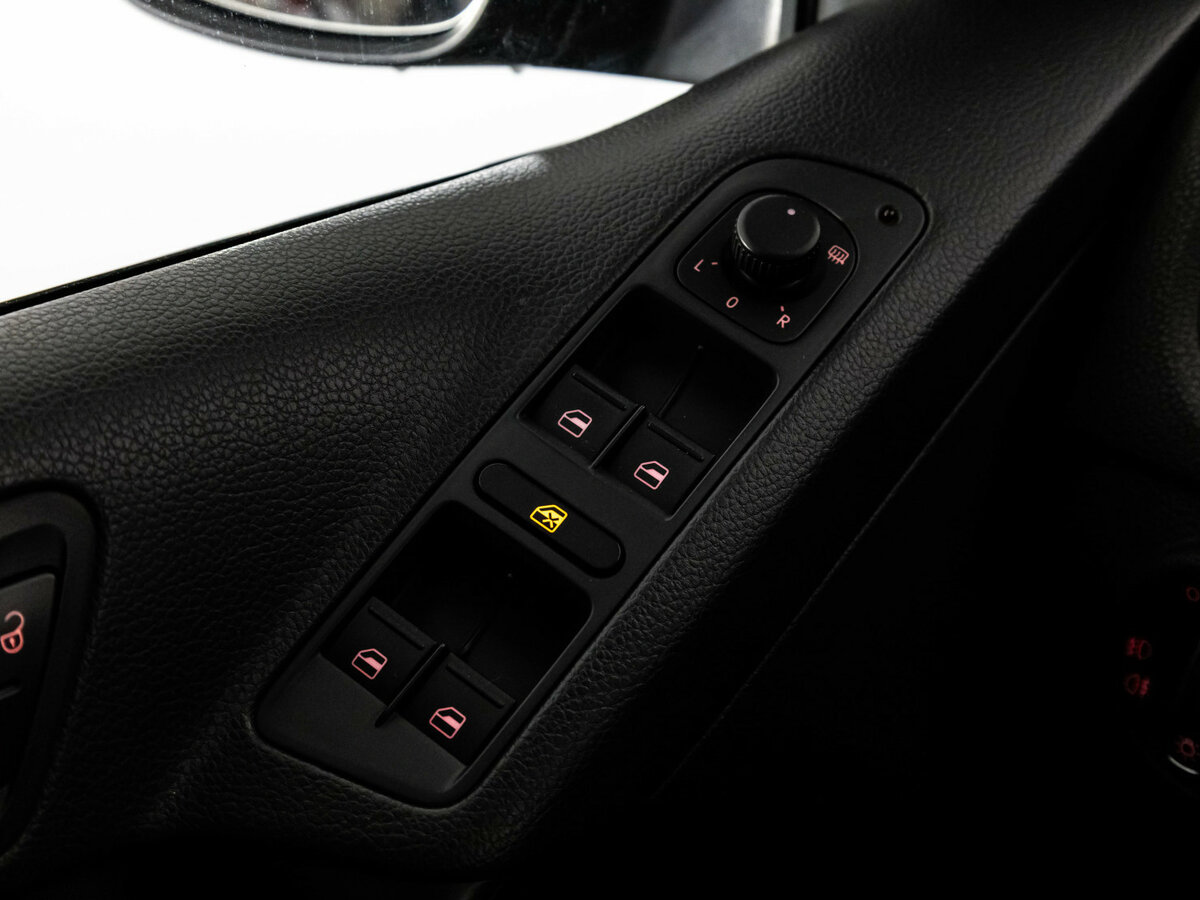 Купить Volkswagen Tiguan, 2014, 76 192 км.. Фото: #12