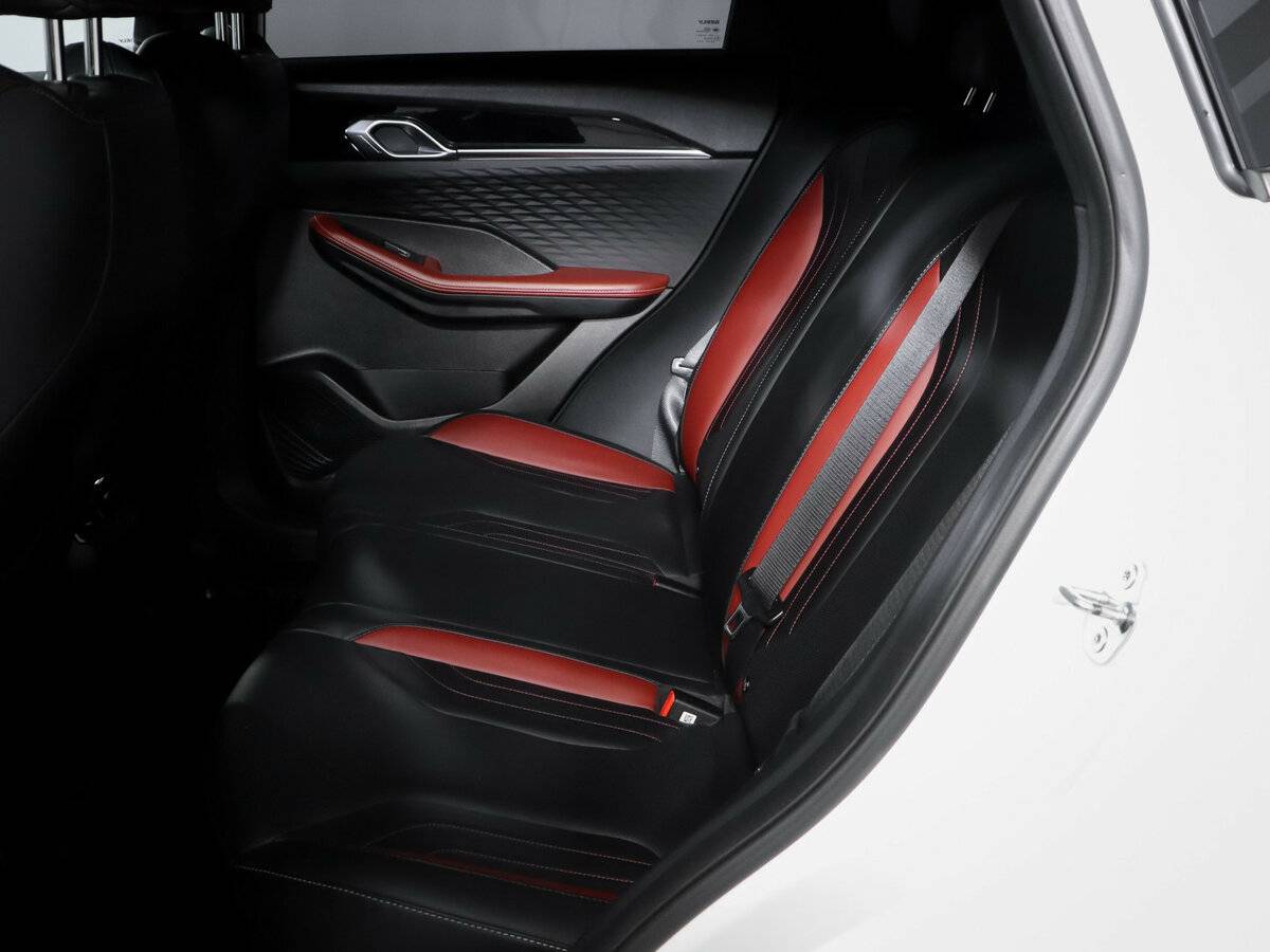 Купить Geely Coolray, 2023, 33 759 км.. Фото: #7