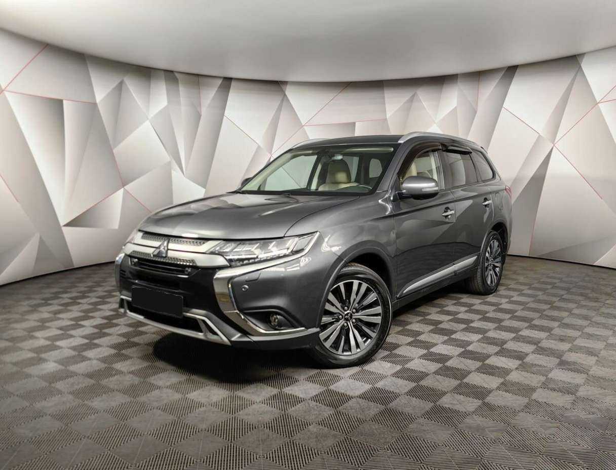 Купить Mitsubishi Outlander, 2019, 62 238 км.. Посмотреть фото