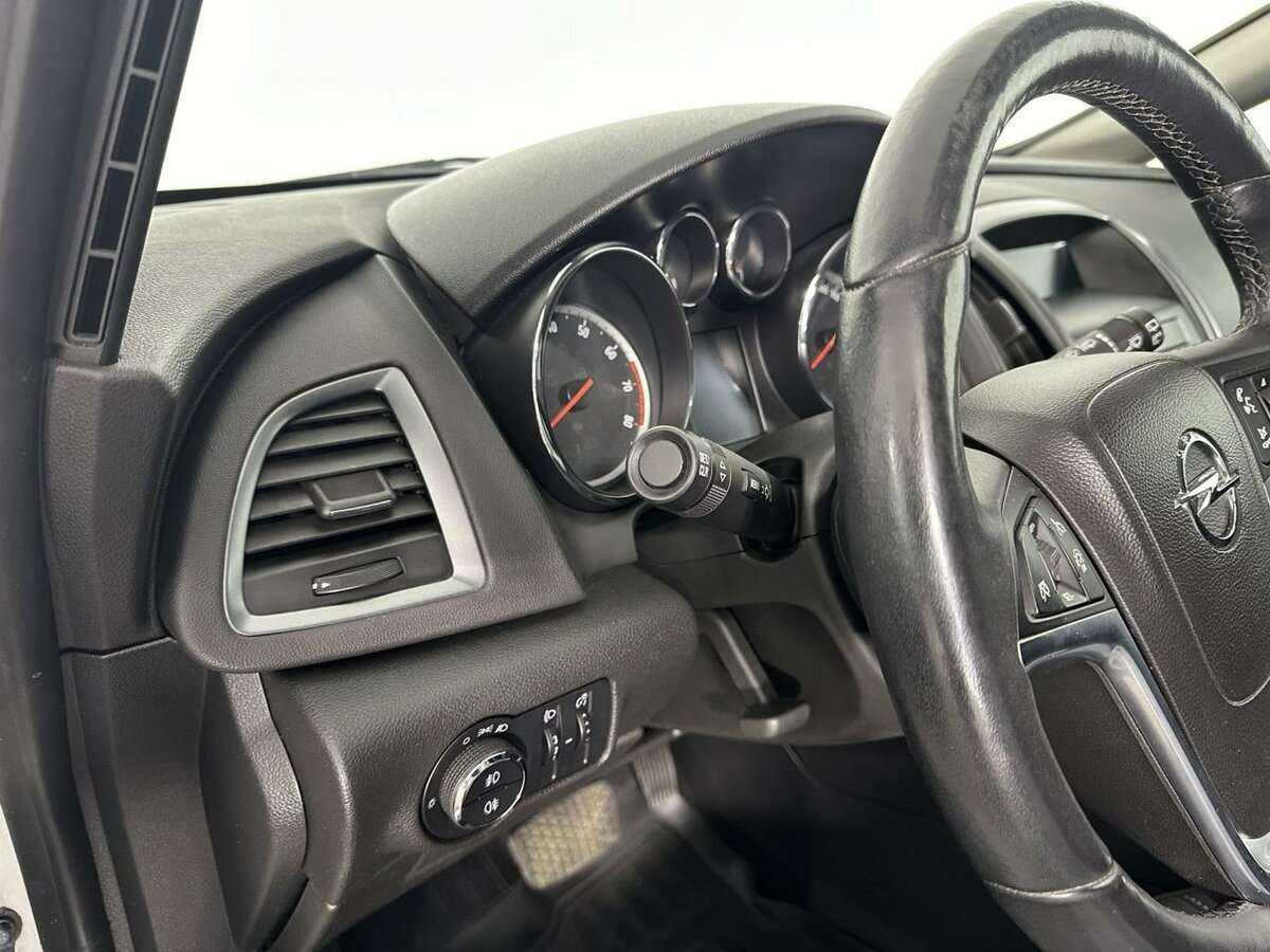 Купить Opel Astra, 2013, 134 443 км.. Фото: #5