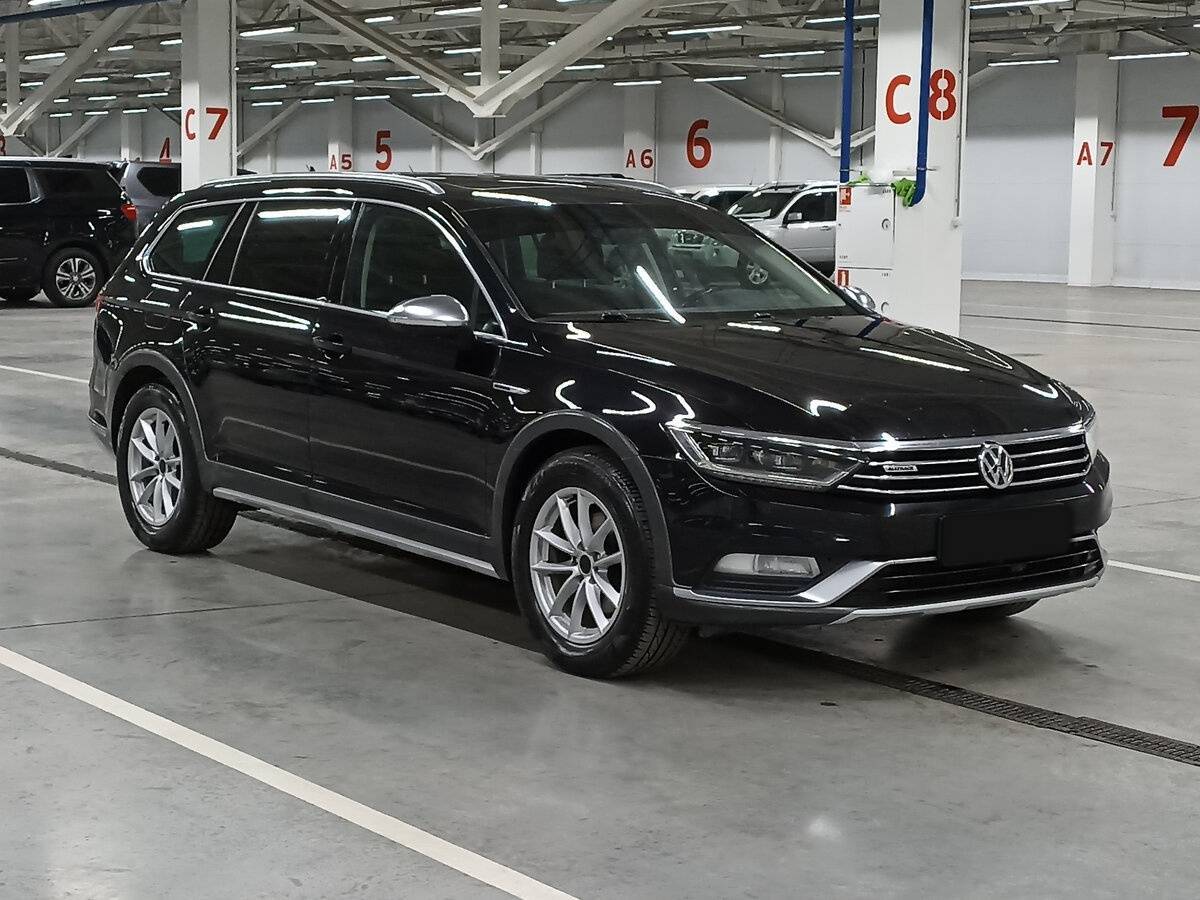 Купить Volkswagen Passat, 2018, 130 479 км.. Фото: #2