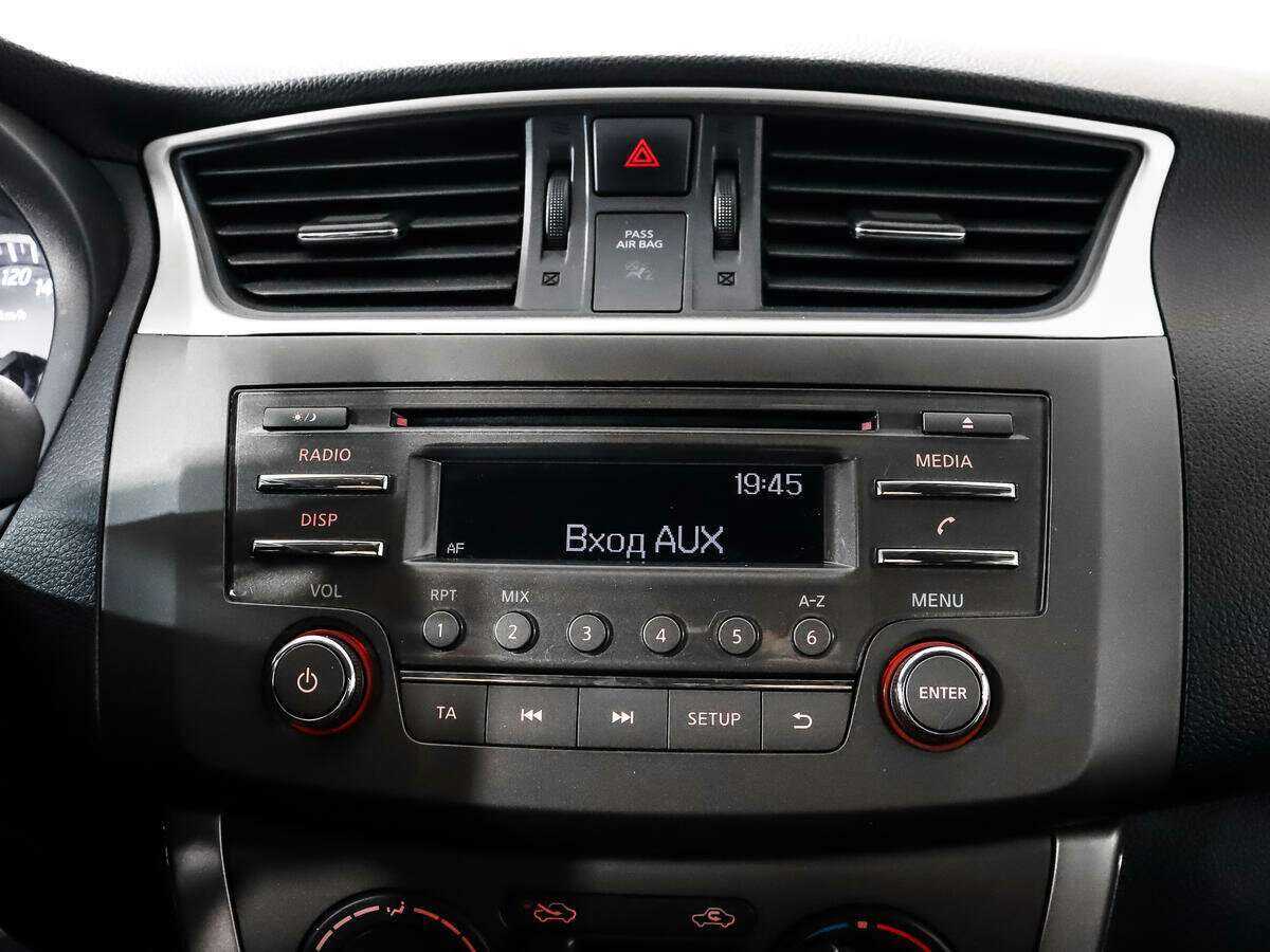 Купить Nissan Sentra, 2014, 125 789 км.. Фото: #9