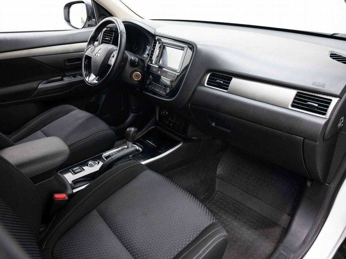 Купить Mitsubishi Outlander, 2017, 152 152 км.. Фото: #10