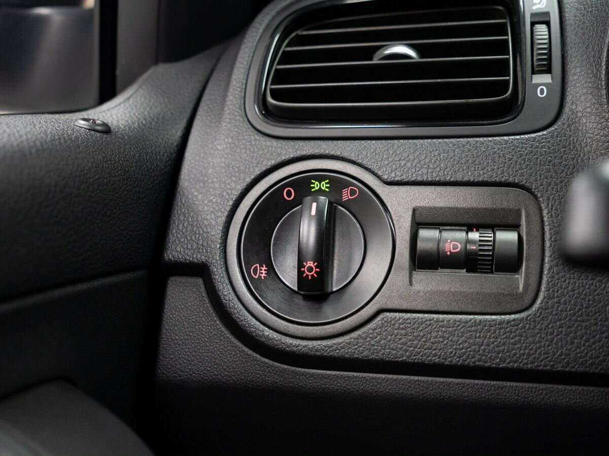 Купить Volkswagen Polo, 2017, 89 386 км.. Фото: #14