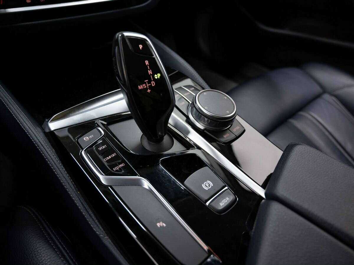 Купить BMW 5 серии, 2017, 105 599 км.. Фото: #25