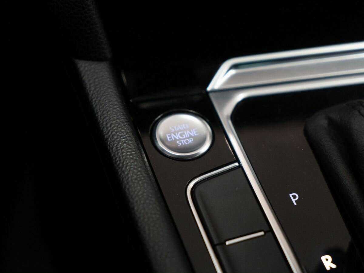 Купить Volkswagen Passat, 2017, 161 748 км.. Фото: #10