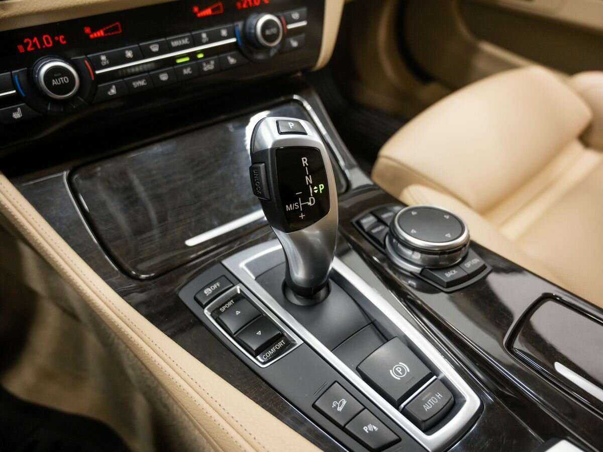 Купить BMW 5 серии, 2015, 78 182 км.. Фото: #19