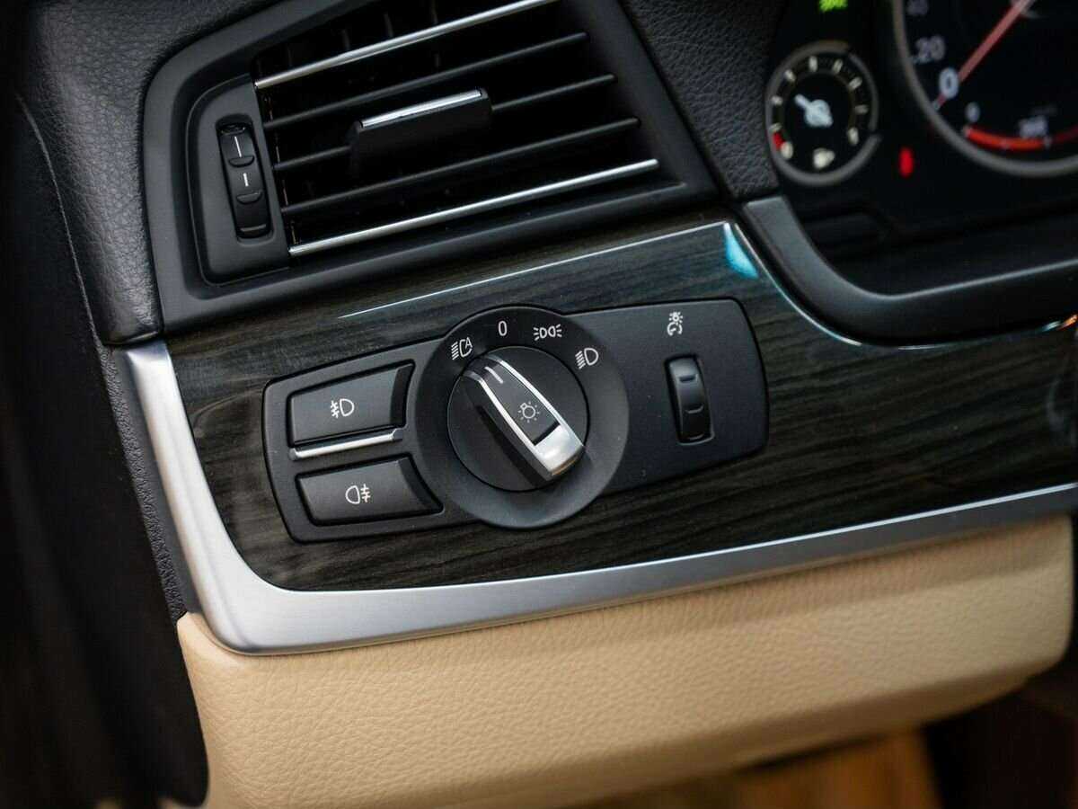 Купить BMW 5 серии, 2013, 143 241 км.. Фото: #15