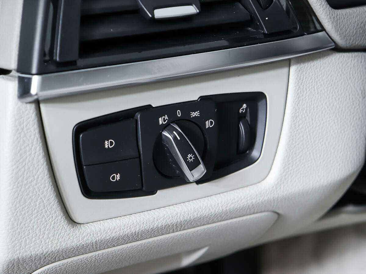 Купить BMW 3 серии, 2012, 105 153 км.. Фото: #14