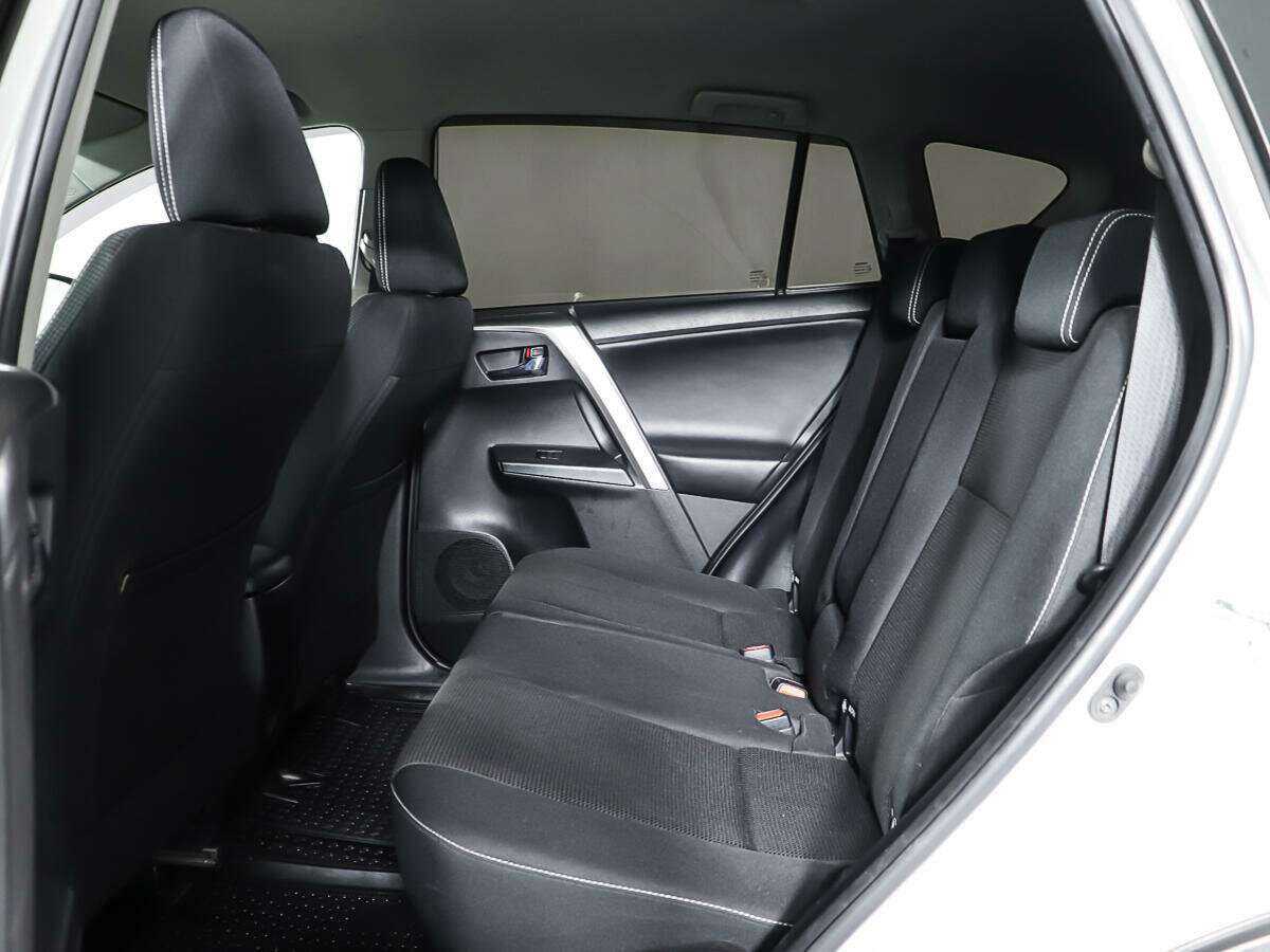 Купить Toyota RAV4, 2019, 119 238 км.. Фото: #9