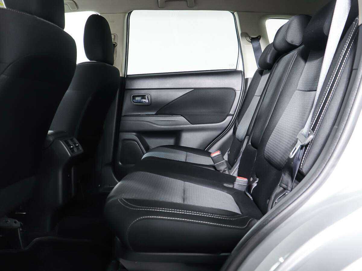 Купить Mitsubishi Outlander, 2019, 101 800 км.. Фото: #9