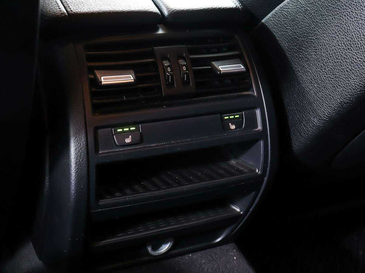 Купить BMW 5 серии, 2012, 257 597 км.. Фото: #15