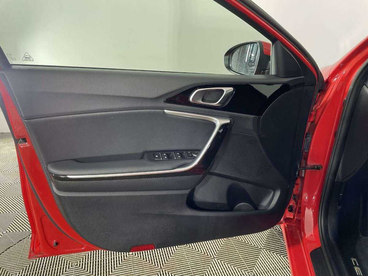 Купить Kia Ceed, 2020, 87 600 км.. Фото: #7