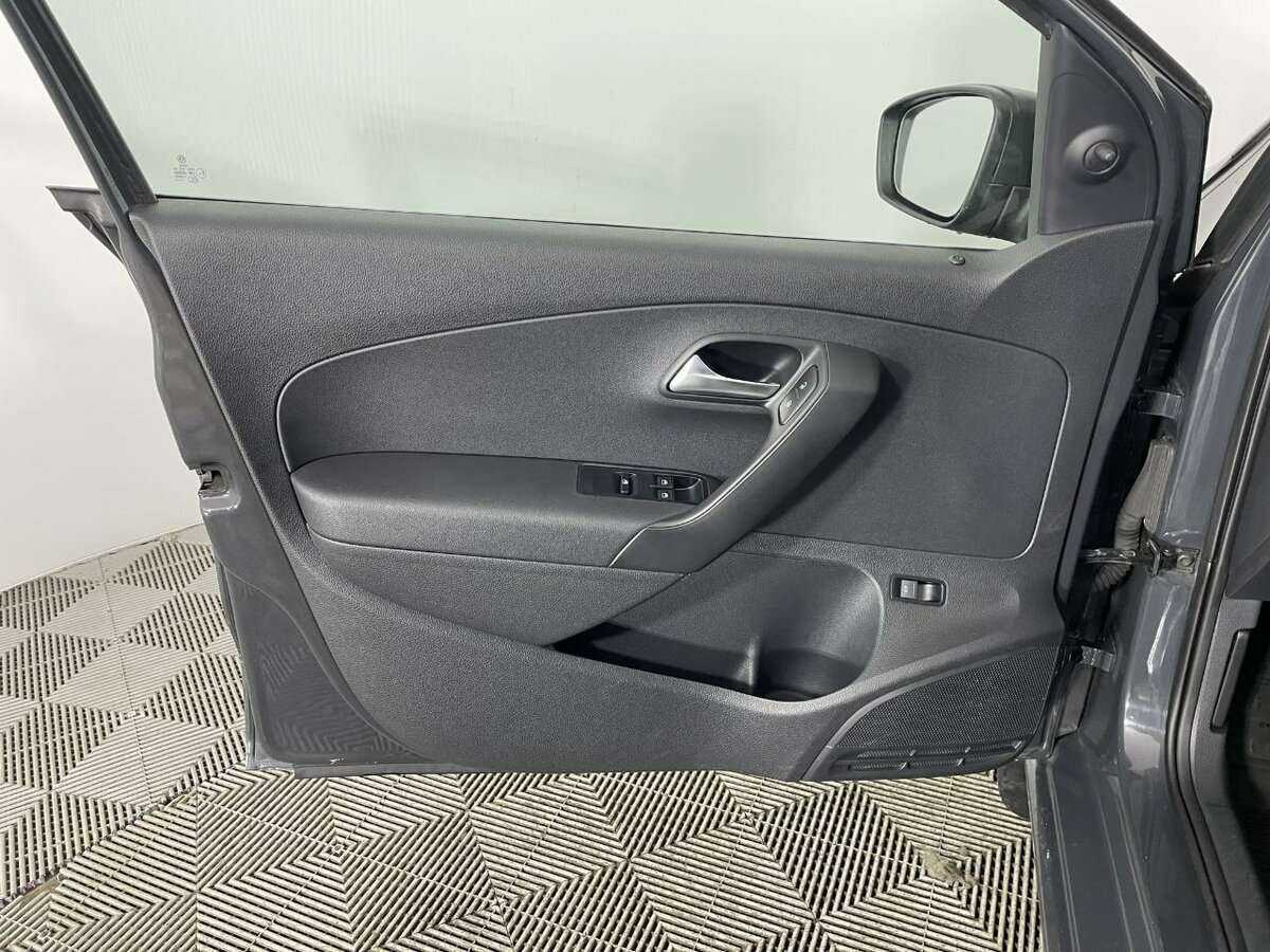 Купить Volkswagen Polo, 2013, 119 758 км.. Фото: #7