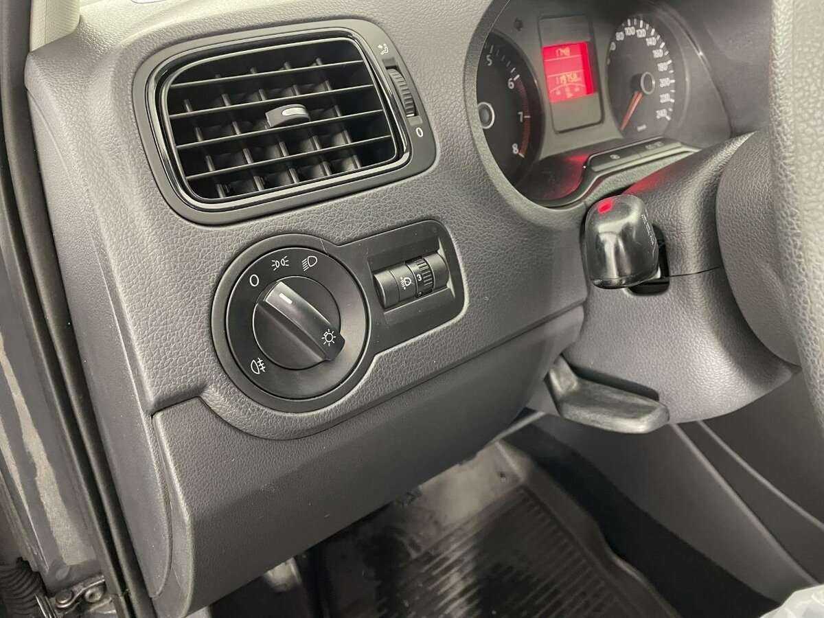 Купить Volkswagen Polo, 2013, 119 758 км.. Фото: #8