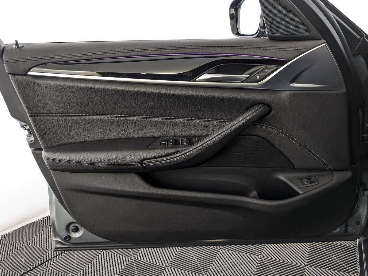 Купить BMW 5 серии, 2019, 156 275 км.. Фото: #13