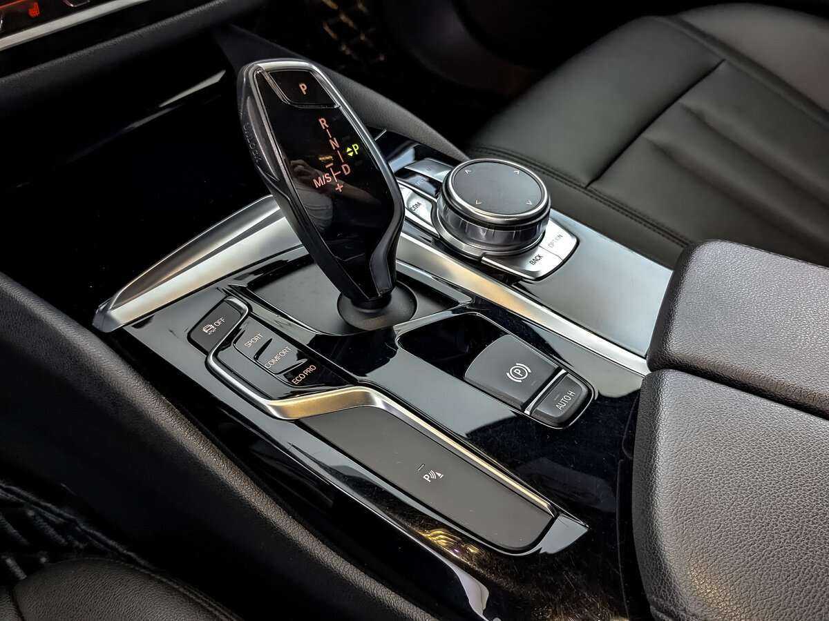 Купить BMW 5 серии, 2017, 178 791 км.. Фото: #21