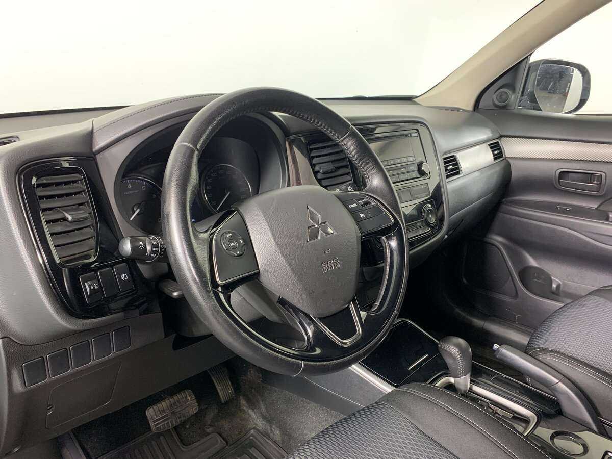 Купить Mitsubishi Outlander, 2018, 167 372 км.. Фото: #9