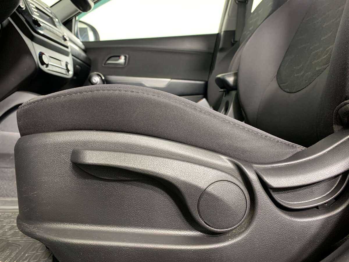 Купить Kia Rio, 2016, 75 779 км.. Фото: #13