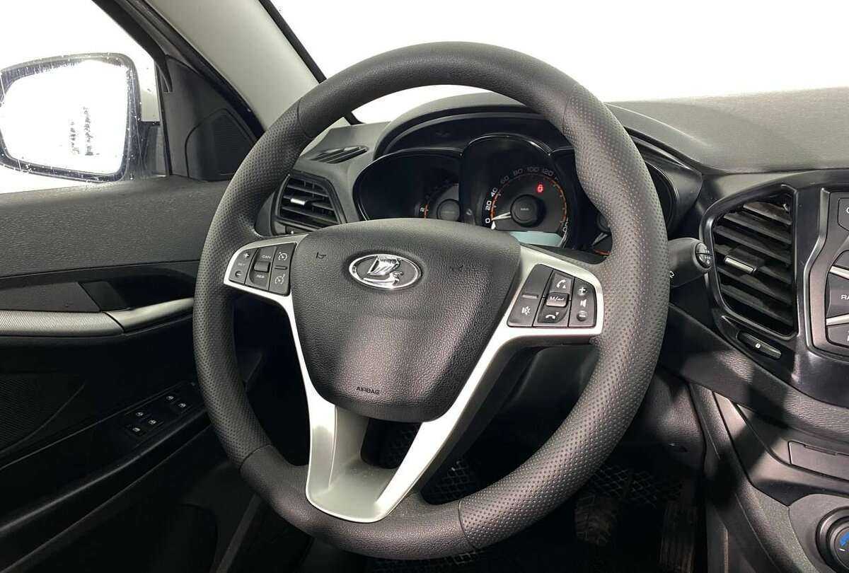 Купить Lada (ВАЗ) Vesta, 2019, 70 201 км.. Фото: #8