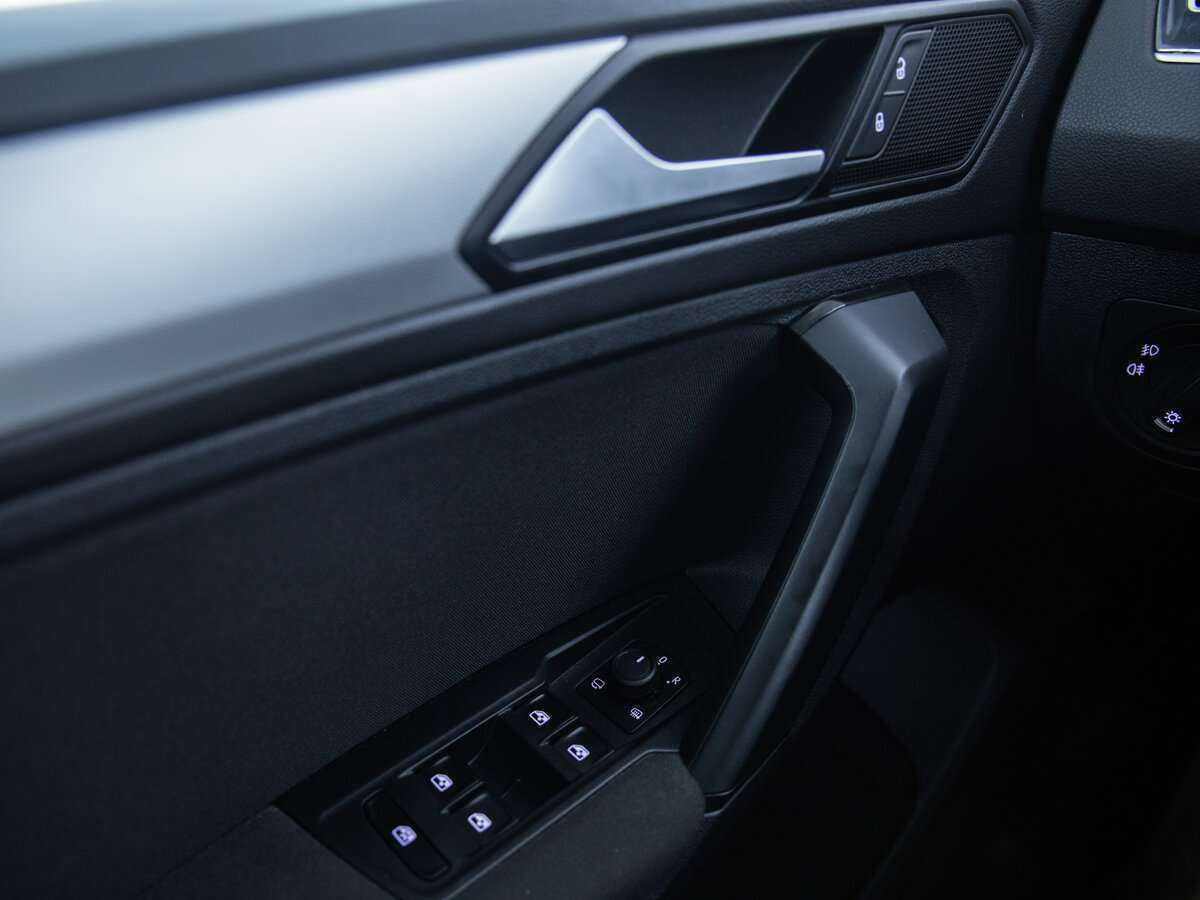 Купить Volkswagen Tiguan, 2020, 49 608 км.. Фото: #16