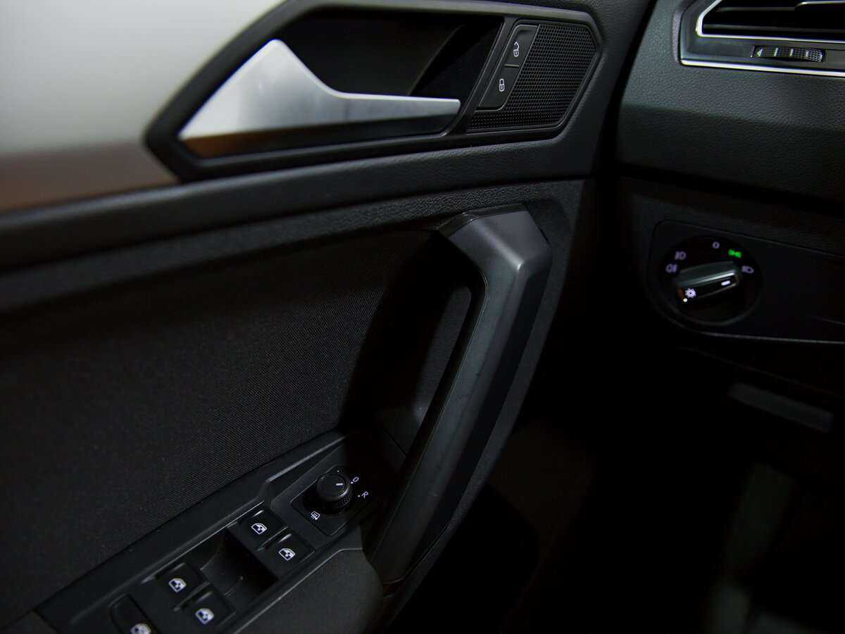 Купить Volkswagen Tiguan, 2018, 72 531 км.. Фото: #7