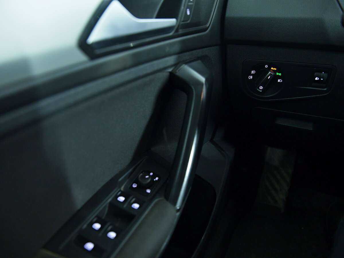 Купить Volkswagen Tiguan, 2017, 85 680 км.. Фото: #11