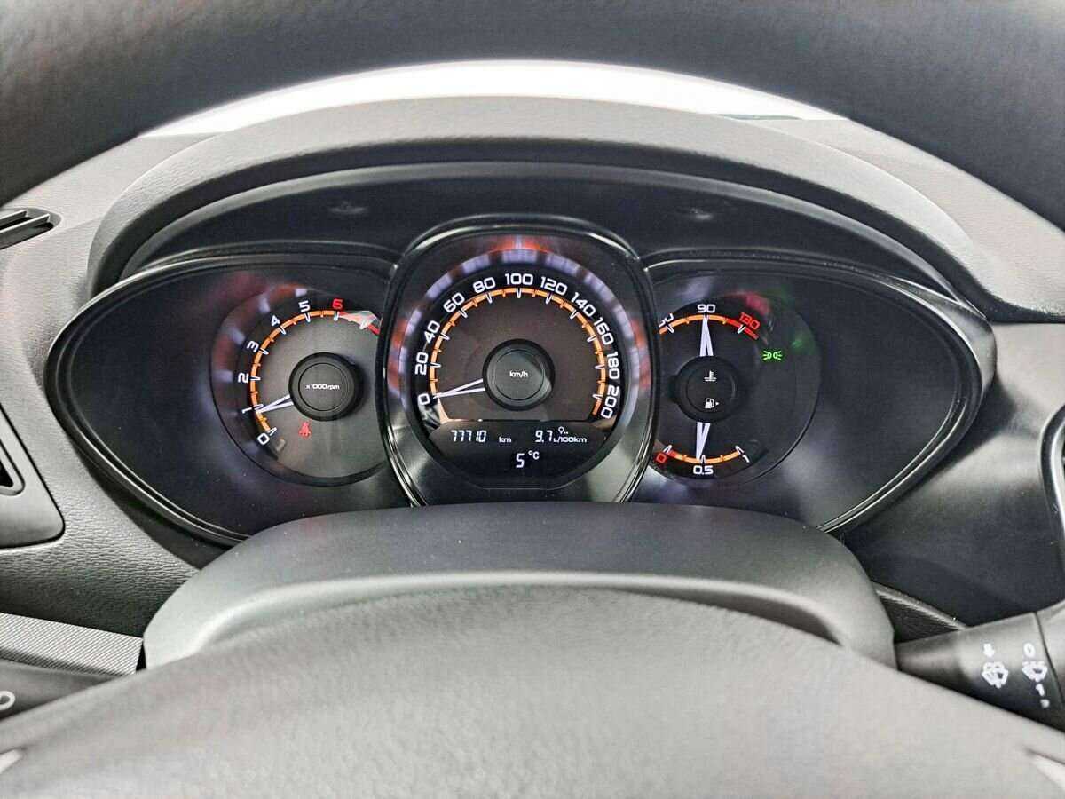 Купить Lada (ВАЗ) Vesta, 2019, 77 710 км.. Фото: #10