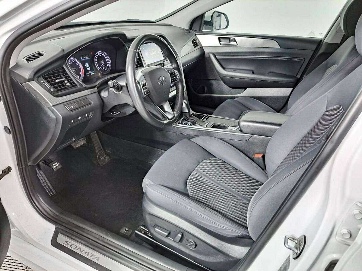 Купить Hyundai Sonata, 2018, 89 370 км.. Фото: #13