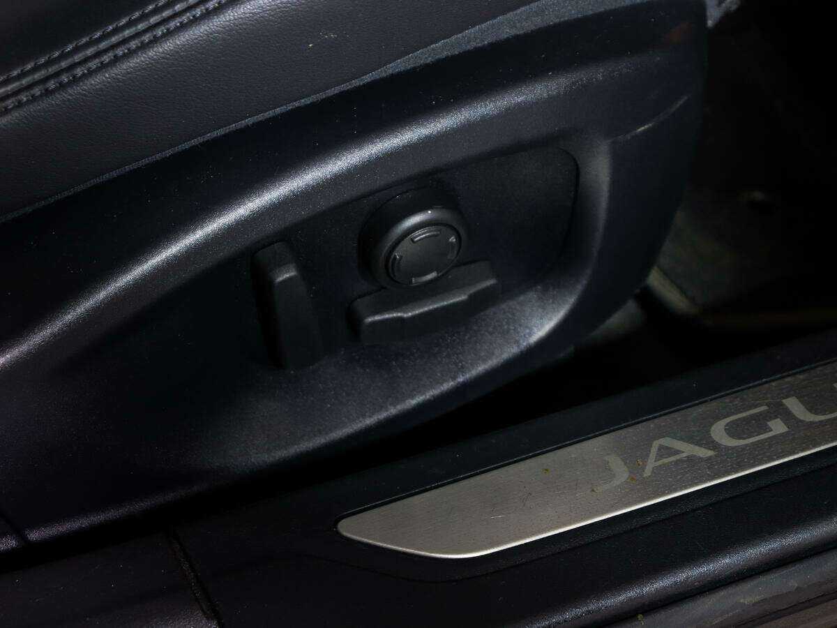 Купить Jaguar XF, 2018, 67 090 км.. Фото: #14