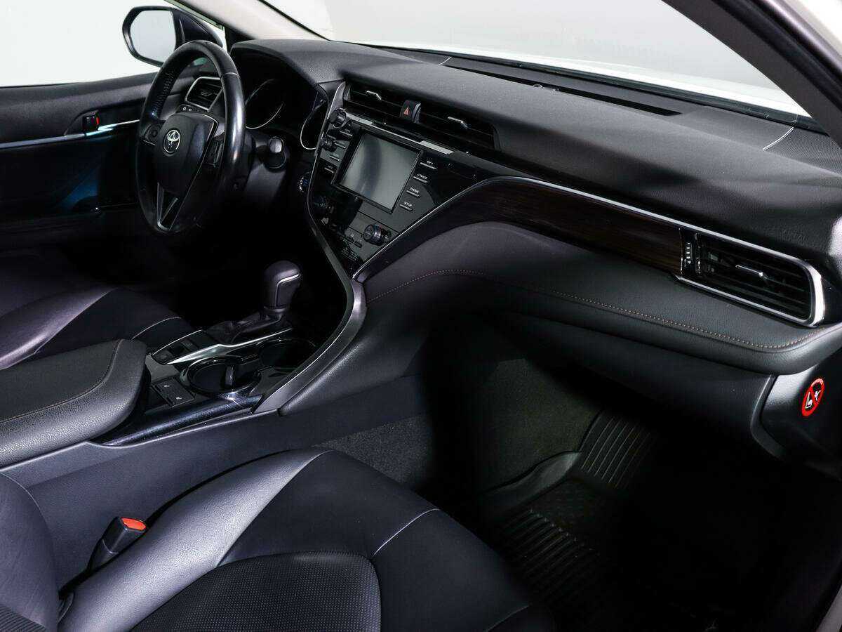 Купить Toyota Camry, 2019, 102 348 км.. Фото: #6