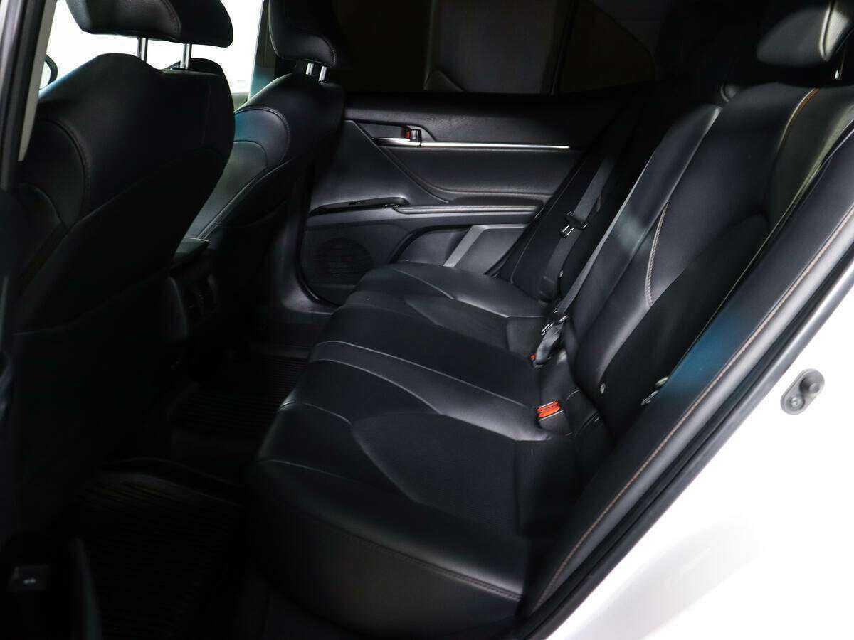 Купить Toyota Camry, 2019, 102 348 км.. Фото: #7