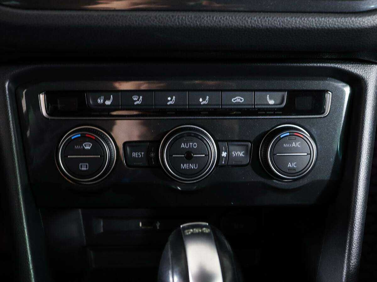 Купить Volkswagen Tiguan, 2017, 124 700 км.. Фото: #16