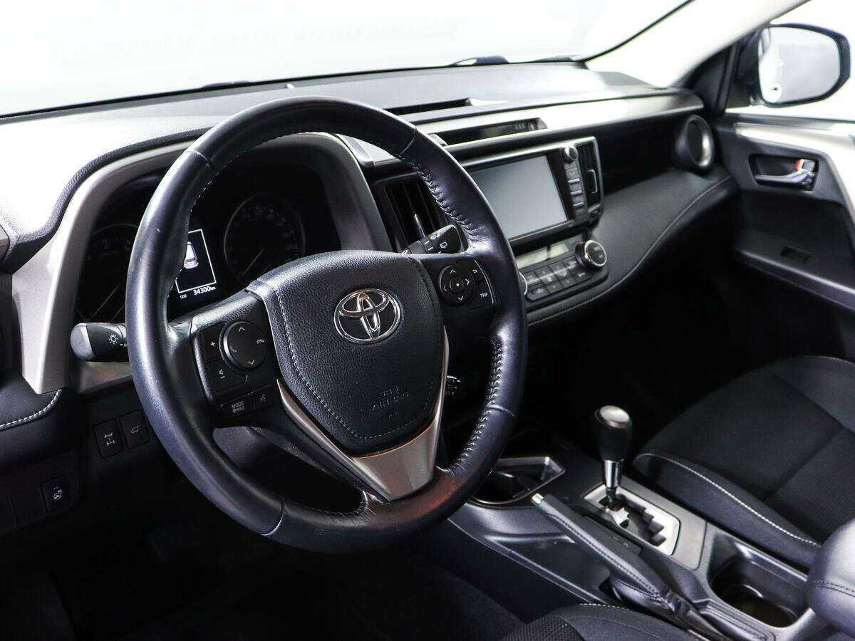 Купить Toyota RAV4, 2017, 34 302 км.. Фото: #6