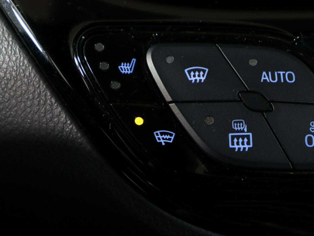 Купить Toyota C-HR, 2019, 49 400 км.. Фото: #13