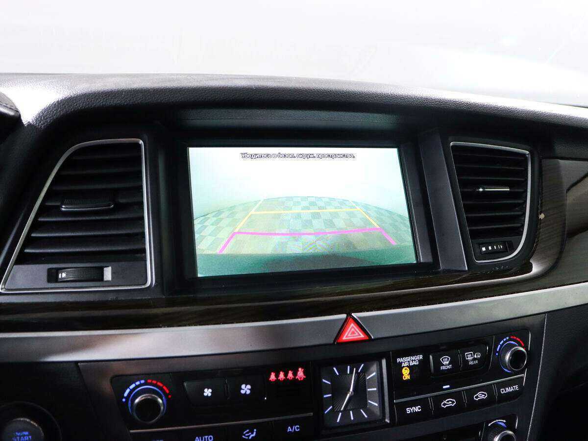 Купить Hyundai Genesis, 2014, 223 227 км.. Фото: #16