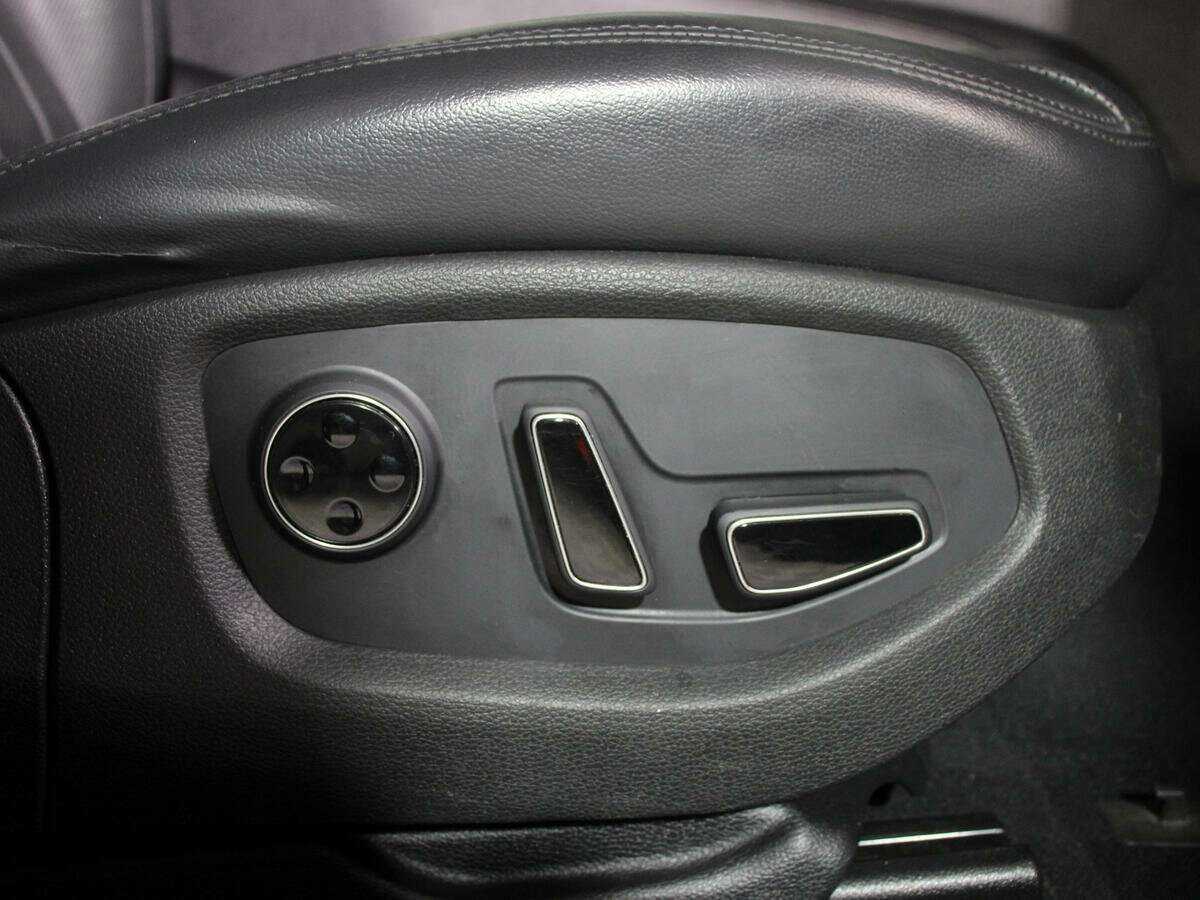 Купить Hyundai Genesis, 2014, 129 500 км.. Фото: #13