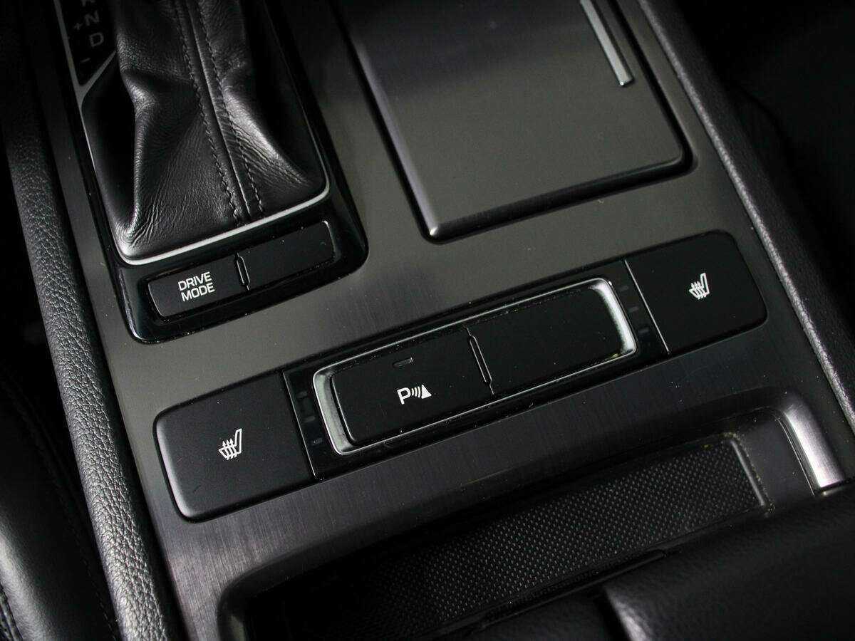 Купить Hyundai Genesis, 2014, 129 500 км.. Фото: #21