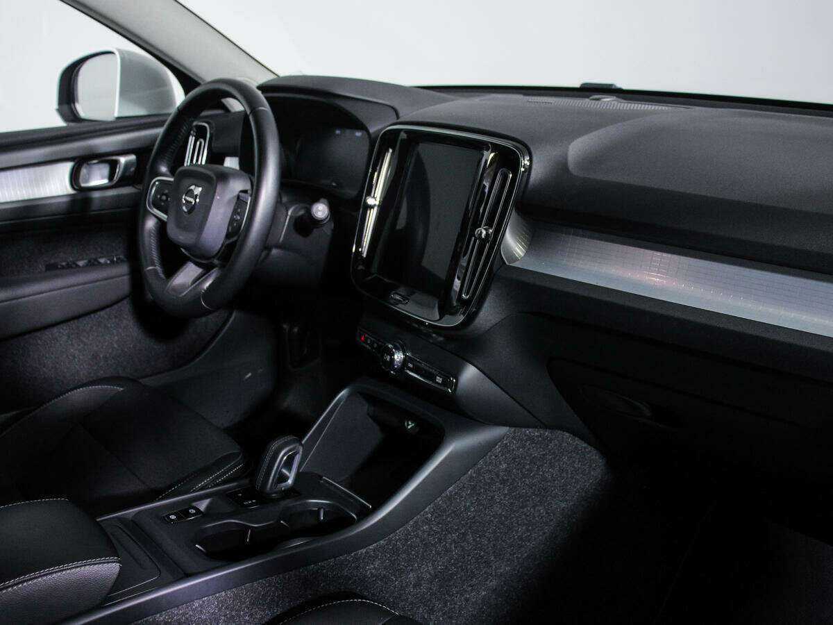 Купить Volvo XC40, 2019, 89 659 км.. Фото: #8