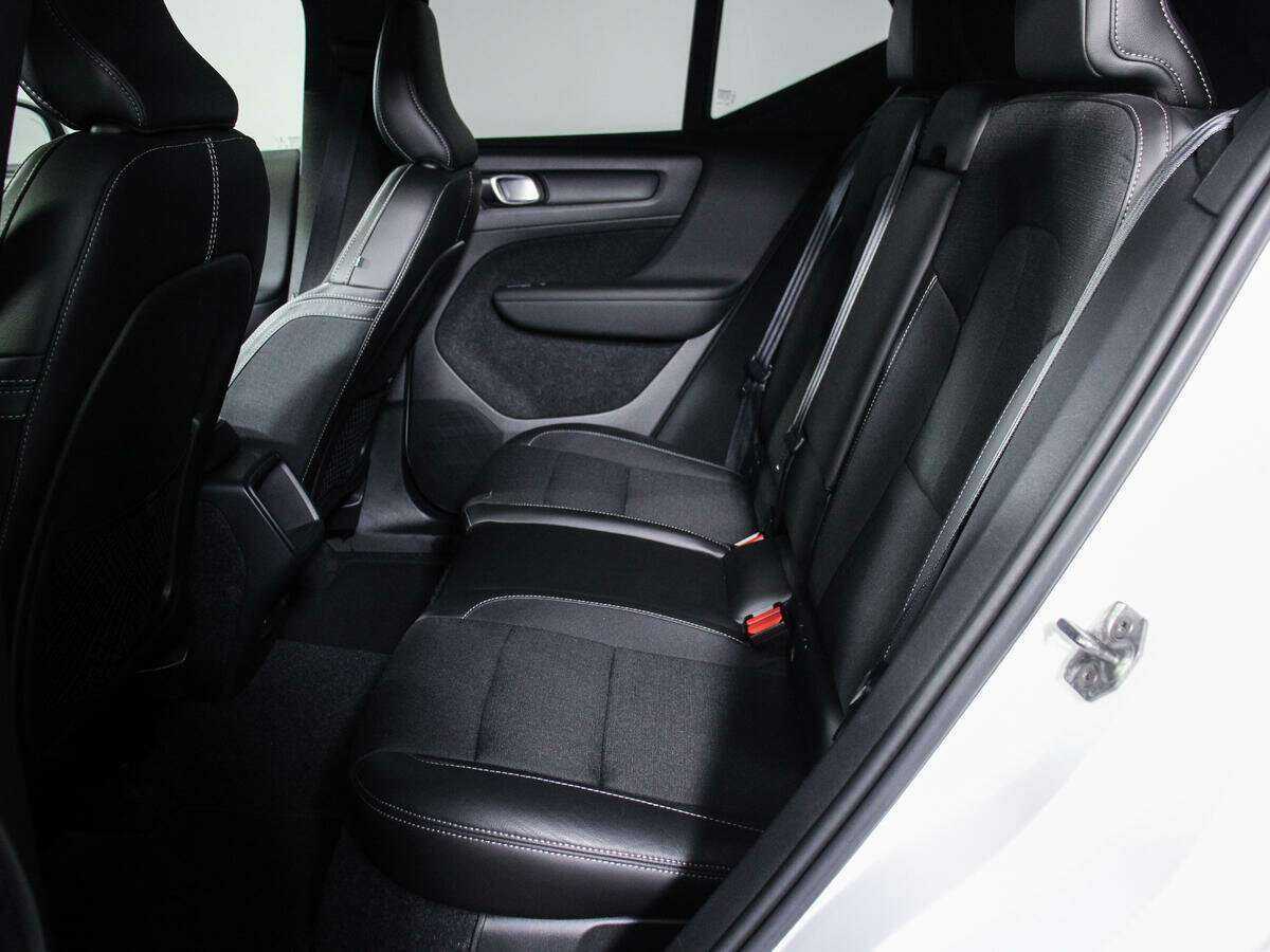 Купить Volvo XC40, 2019, 89 659 км.. Фото: #9