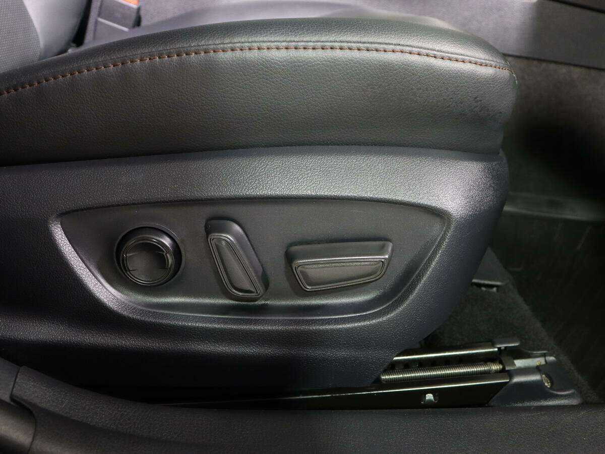 Купить Toyota Camry, 2018, 94 345 км.. Фото: #12