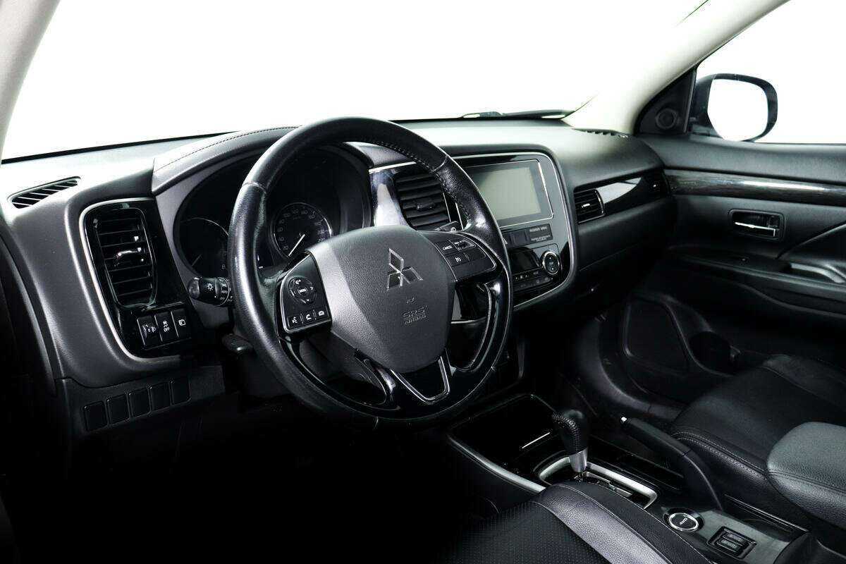 Купить Mitsubishi Outlander, 2018, 173 198 км.. Фото: #10