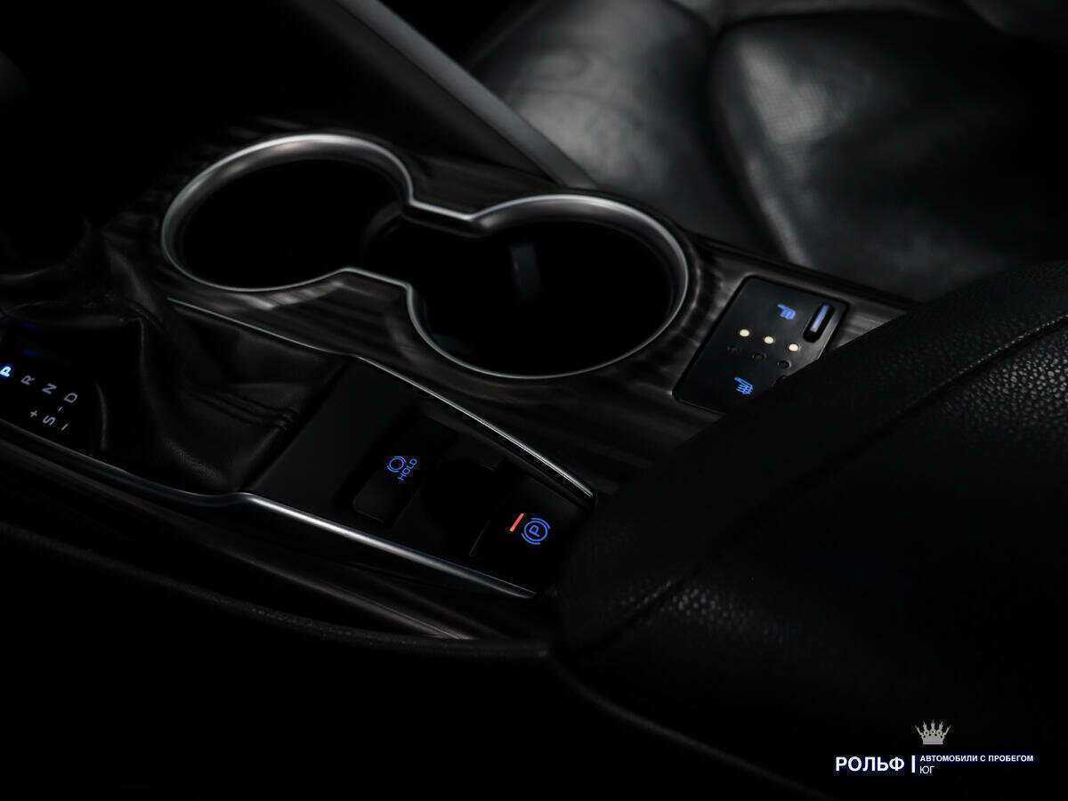 Купить Toyota Camry, 2018, 131 282 км.. Фото: #12