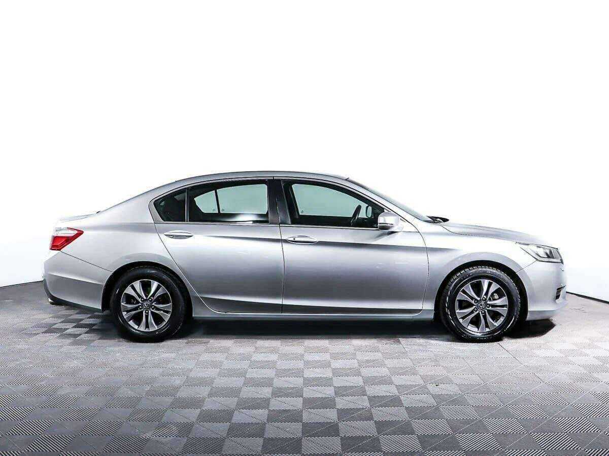 Купить Honda Accord, 2013, 120 001 км.. Фото: #3