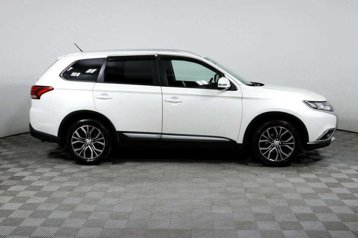 Купить Mitsubishi Outlander, 2015, 70 761 км.. Фото: #3