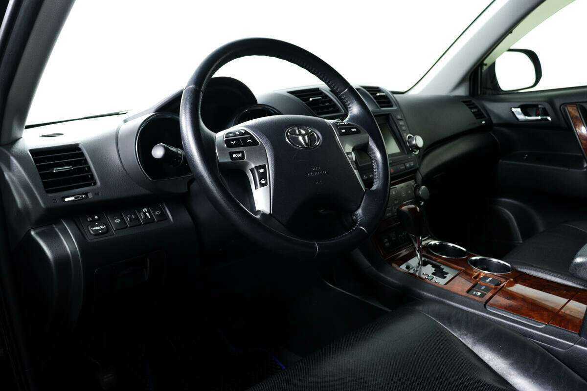 Купить Toyota Highlander, 2012, 130 814 км.. Фото: #12