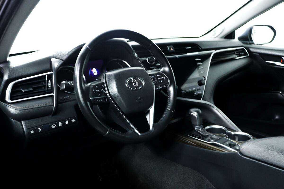 Купить Toyota Camry, 2019, 142 527 км.. Фото: #12