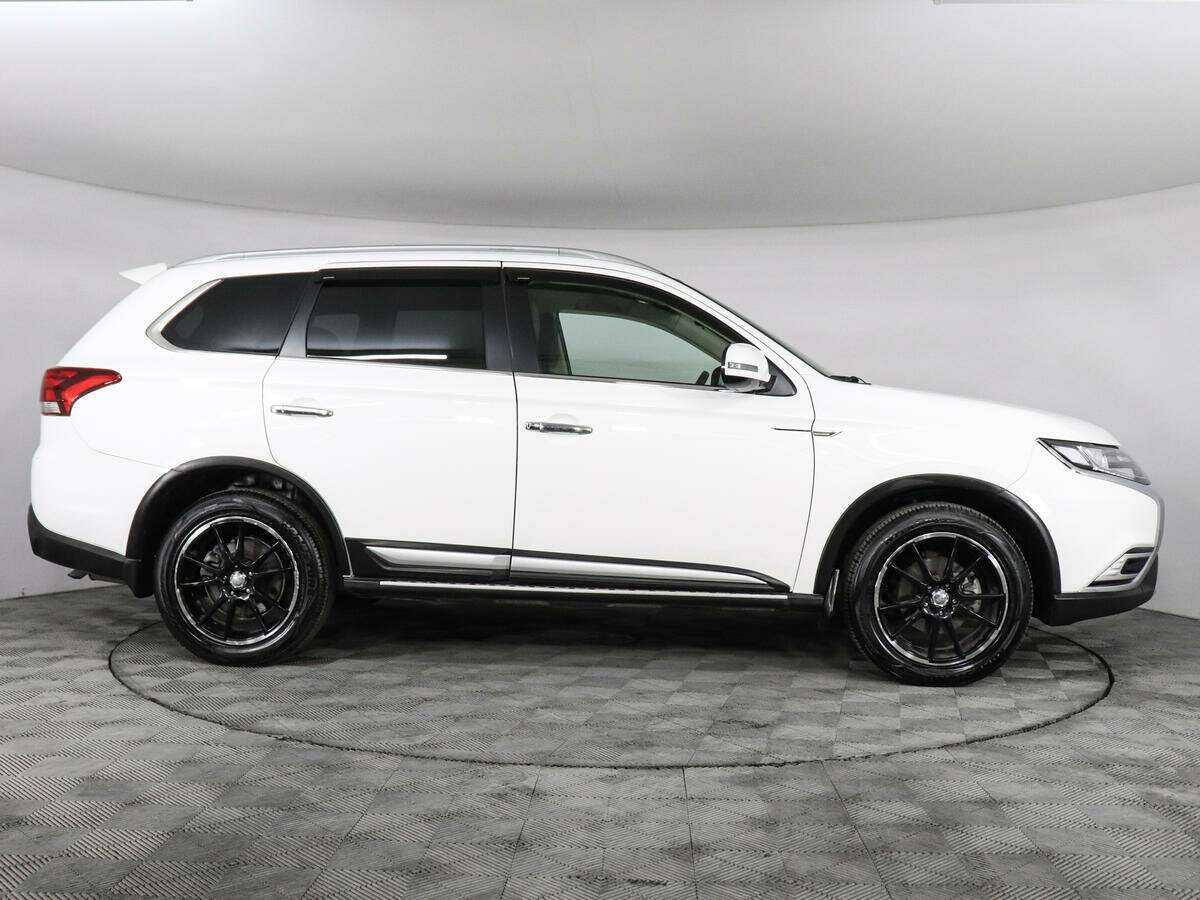 Купить Mitsubishi Outlander, 2020, 61 898 км.. Фото: #3